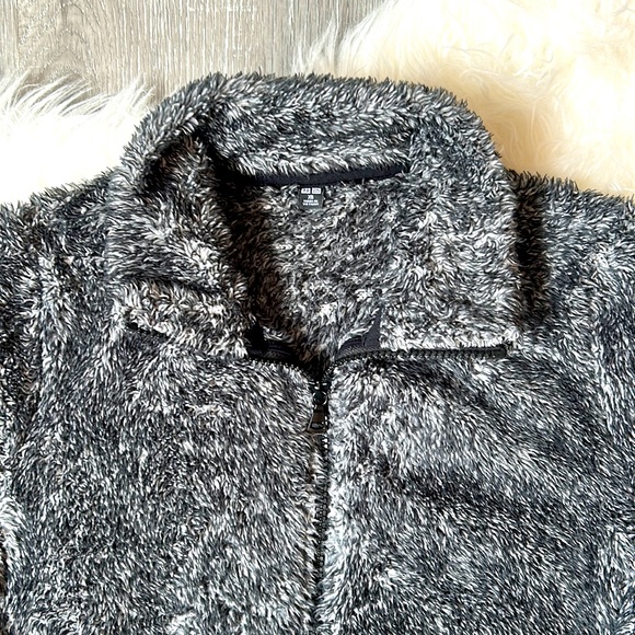 Cozy Fleece - Picture 2 of 3